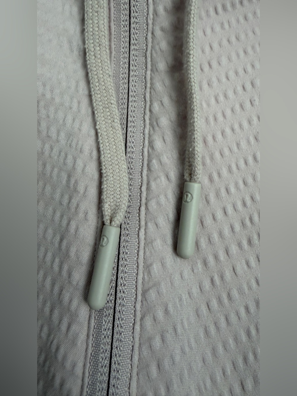Lululemon Pack Light Pullover Packable Jacket in Porcelain Pink Sz See me - Picture 10 of 13